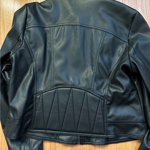 Bernardo jacket size xl